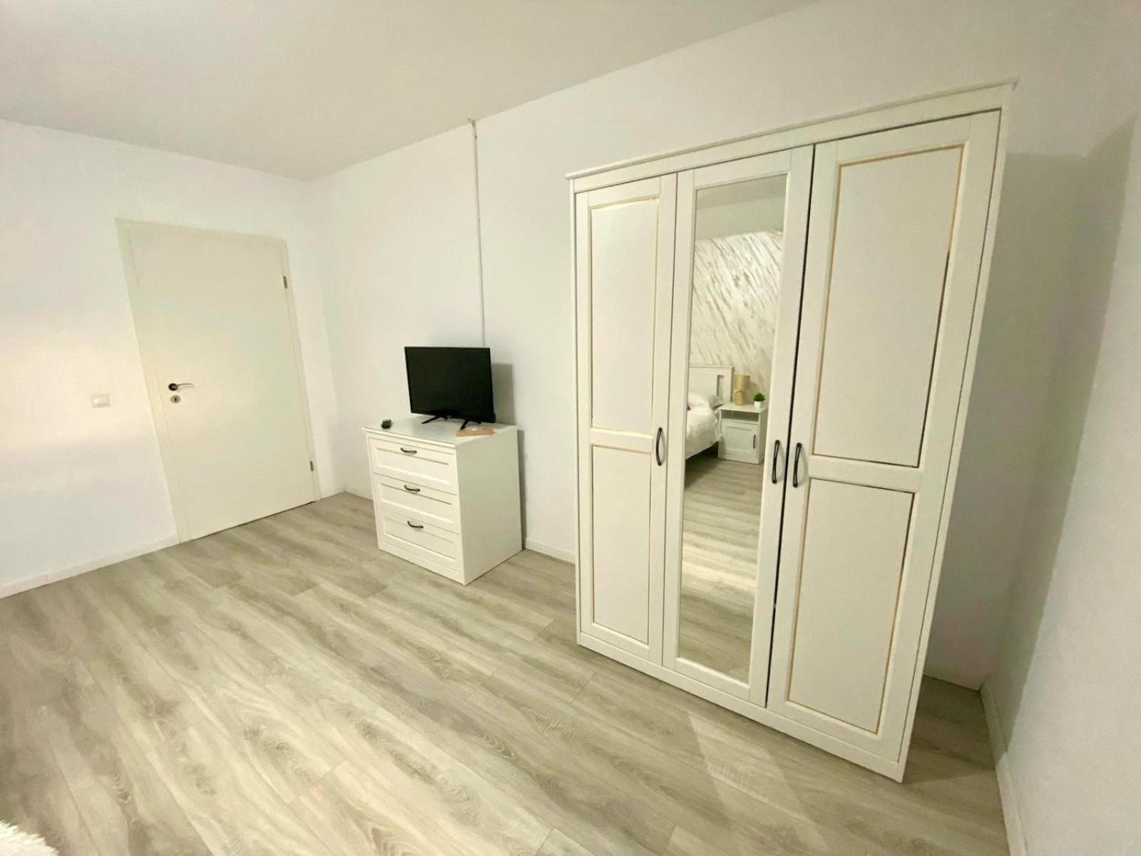 Suveranii Guest house *
